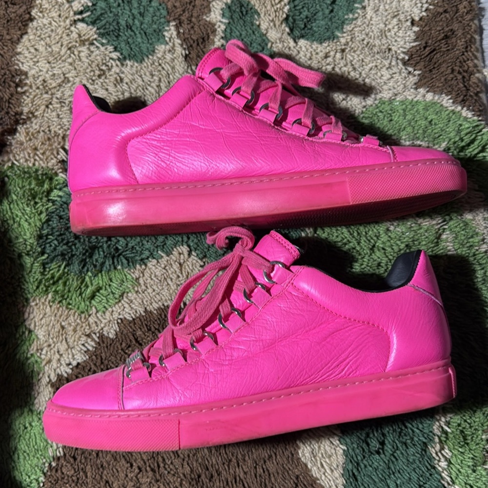 Balenciaga Pink Sneakers Vibrant Low-Top Design - Picture 3 of 5